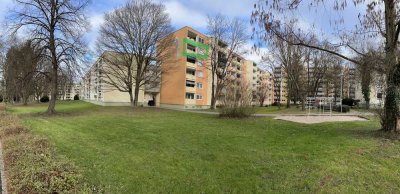 Helle 3-Zi. Whg. mit Balkon und schöner Aussicht, inkl. Garagenstellplatz, sofort verfügbar