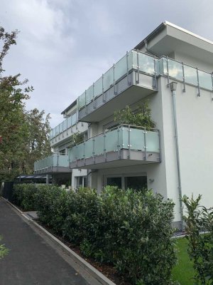 Moderne, neuwertige 3-Zimmer-Penthouse-Wohnung mit Dachterrasse in Refrath