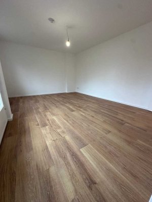 Mariendorf nähe Volkspark  schönes 35 m² Appartement in ruhiger Seitenstraße VERMIETET