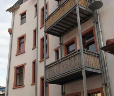 Geschmackvolle 2,5-Raum-Wohnung mit Balkon