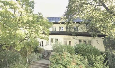 Außergewöhnliche Terrassenwohnung am Kaiserberg mit großem Garten