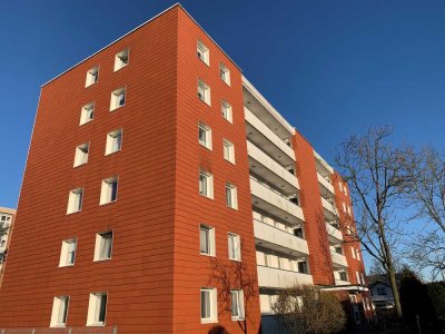 Moderne Erdgeschosswohnung mit Balkon