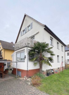 Freistehendes Zweifamilienhaus in ruhiger Lage, Stadtmitte