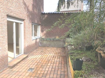 3-Zimmer-Maisonette-Wohnung mit Terrasse und Balkon