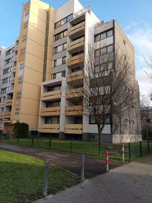 Modernisierte 3-Zimmer-Wohnung mit Balkon in Steinern Straße, Mainz-Kostheim