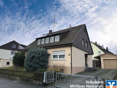 Großzügiges Zweifamilienhaus mit großem Grundstück im Herzen von Köngen