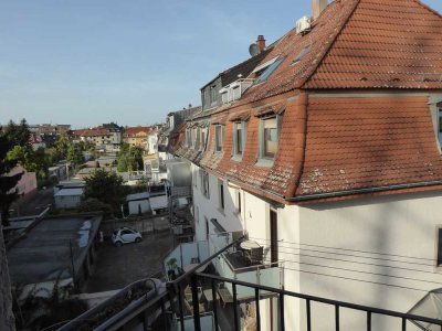 Sonnige 3-Zimmer-Wohnung im renovierten Altbau zu vermieten