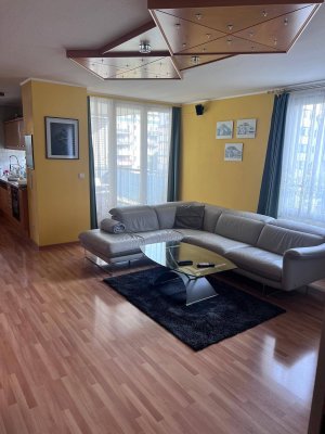 *** Provisionsfrei *** 3 Zimmer-Wohnung, 92m2 inkl. Loggia + Parkplatz