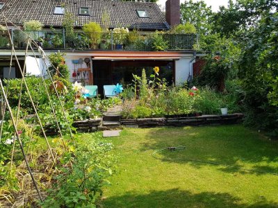 In Hamburg - Rissen Modernisierte 2-Zimmer-Erdgeschosswohnung mit Terrasse