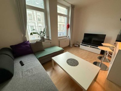 Geschmackvolle 2-Zimmer-Wohnung mit Einbauküche in Düsseldorf