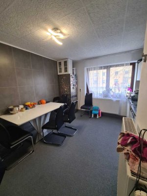 Gemütliche 2 ZKB Wohnung