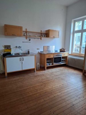 Lousbergviertel Geschmackvolle 2-Raum-Hochparterre-Wohnung mit Innenhof und Einbauküche in Aachen