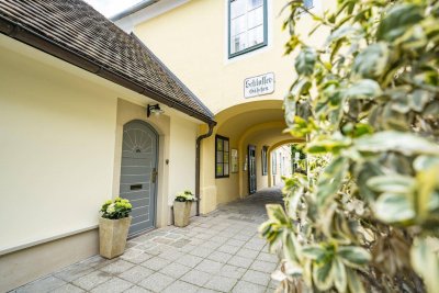 HISTORISCHES, mit Liebe zum Detail saniertes, STADTHAUS in Badener Bestlage - Nähe Doblhoffpark