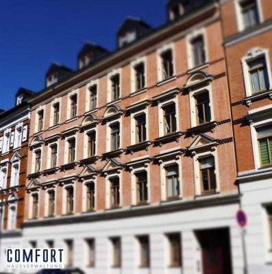 Schöne möblierte 3-Raum-Wohnung mit Dusche und Terrasse mit Blick ins grüne