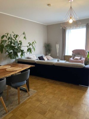 Helle, modernisierte Wohnung ab dem 1. Februar für mindestens 12 Monate direkt an der Uni