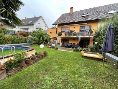 Tolles Reihenmittelhaus mit Garage und Pool in Karlsruhe-Knielingen (provisionsfrei)