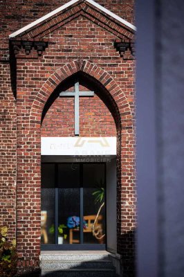 Halleluja! Kirche trifft Luxusloft in Innenstadtlage - Stellplatz, Pool, Sauna und Ausbaureserve