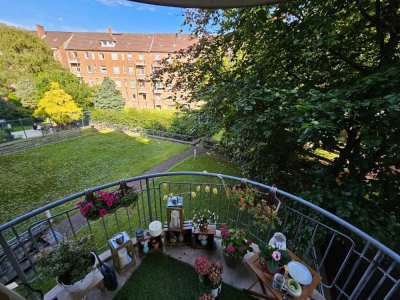 Provisionsfrei: 4-Zimmer-Eigentumswohnung mit Balkon direkt in der Stadt