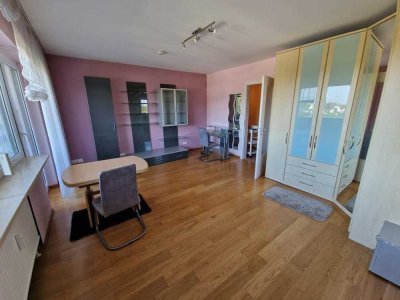 Möblierte, schicke 1-Zimmerwohnung m. Balkon in erstklassiger Aussichtslage bevorzugt an Pendler