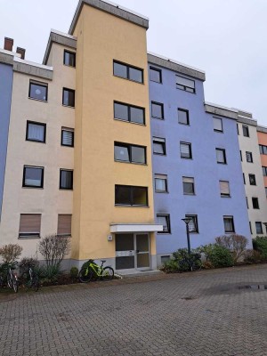 Schöne zentrumsnahe 2-Zimmer-Wohnung 58,1 qm mit Südloggia und Kellerabteil in Neumarkt / Opf.