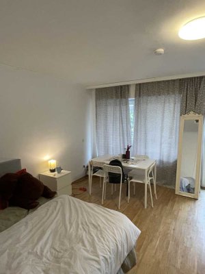 Helles 1 Zimmer Appartement mit Balkon in zentraler Nähe von Burtscheid!