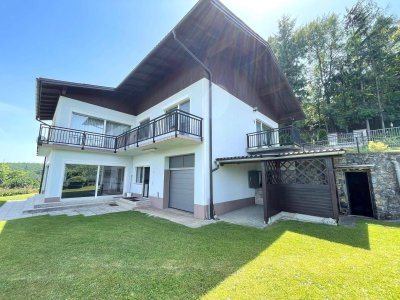 Exklusives Einfamilienhaus mit Fernblick und idyllischem Garten in ruhiger Lage