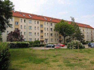 Zu Hause in Nord: 3 Zimmer, Balkon, Badewanne