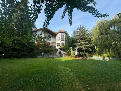 Exklusive Villa mit luxuriösem Wellnessbereich und Waldzugang in Pressbaum - Perfektion in Niederösterreich!