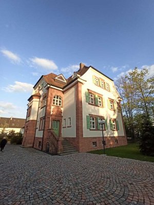 Luxuriöse Erdgeschosswohnung mit außergewöhnlichem Garten