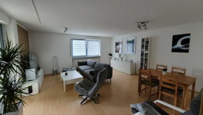 Helle Wohnung in ruhiger Lage mit Balkon, Bei Bedarf zusätzliches Zimmer im UG anmietbar