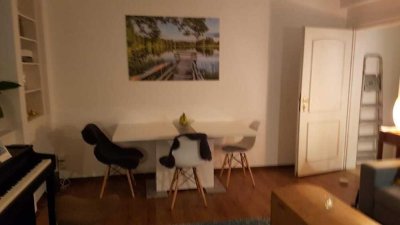 Geschmackvolle Wohnung mit zwei Zimmern sowie Balkon und Einbauküche in Lübeck