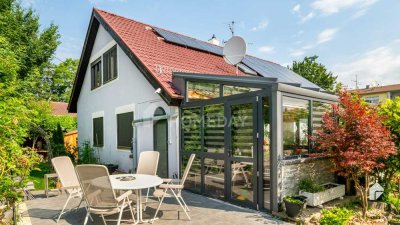 Viel Platz für die Familie - großzügiges EFH mit Wintergarten, schönem Grundstück und Sauna