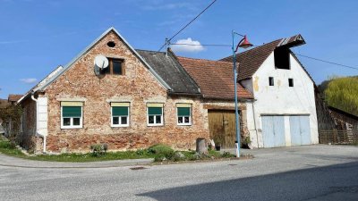 Vierkanthof auf 3051 m² für eine liebevolle Sanierung – jetzt für € 149.999,-- Fehring, Südoststeiermark: Historisch