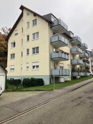 *** BEZUGSFREI: herrliche 4-Zimmer-Dachgeschoß-Maisonettewohnung in guter Wohnlage ***