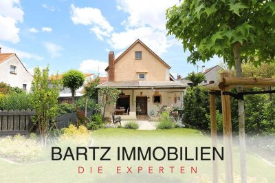 Modernisiertes Einfamilienhaus mit Außenküche - ideal zum gemütlichen Wohnen und Entspannen