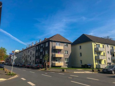 *Frisch Sanierte 2,5 Zimmer Wohnung mit Balkon!* Schneller Umzug dank Sanierung!