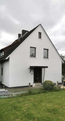 Geschmackvolle, vollständig renovierte 3-Raum-DG-Wohnung in Eiterfeld