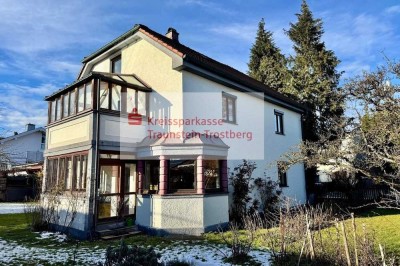 Wohnhaus für die ganze Familie auf großzügigem Grundstück