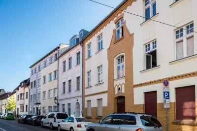 Im Herzen der Stadt: Single-Wohnung mit Badewanne