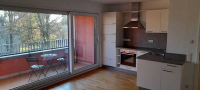 Helle, gepflegte 2-Zimmer-Wohnung mit Loggia und EBK am Provinopark