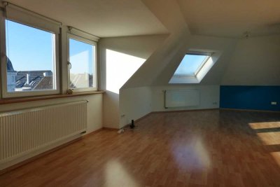 Kreuzviertel; geräumige, gepflegte 2-Zimmer-Dachgeschosswohnung in Münster