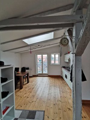 Dachgeschosswohnung mit Loft-Charakter und Aussicht