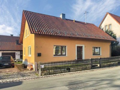 Gemütliches Einfamilienhaus mit Potenzial in ruhiger Lage von Rugendorf