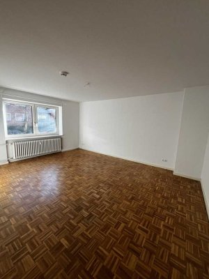 Frisch gestrichen: 3 Zi.Whg. mit Balkon in beliebter Wohnlage ab 08.04.2025