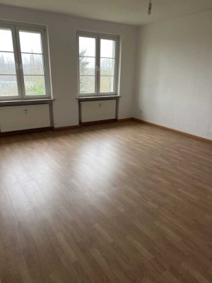 Großzügige 3- Zimmer- Wohnung mit Garten, Einbauküche und Tageslichtbad- ihr neues zu Hause wartet!