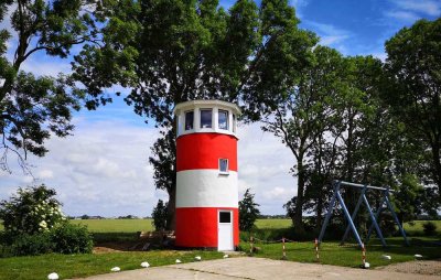 Traumhafter Resthof in absoluter Alleinlage direkt hinterm Eiderdeich mit eigenem Leuchtturm!