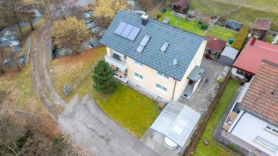 Familientraum! - Umfassend modernisiertes Zweifamilienhaus - idyllische Lage direkt an der Wutach