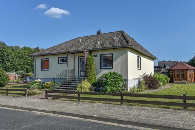 modernisierter Bungalow mit Sauna & Solar in Sackgassenlage**