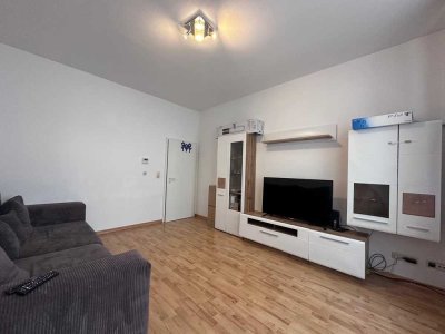 RENOVIERTE ZWEI ZIMMER WOHNUNG