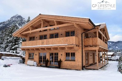 Wunderschöne Gartenwohnung im Tiroler Blockhaus in St. Ulrich am Pillersee